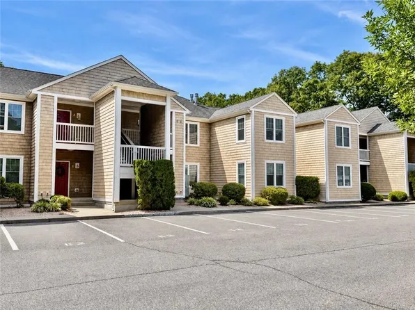 70 Turner St #E4, Warwick, RI 02886
