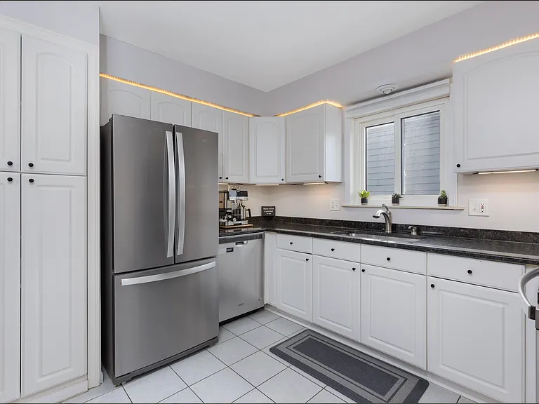754 S Bywood Ave — Photo 6