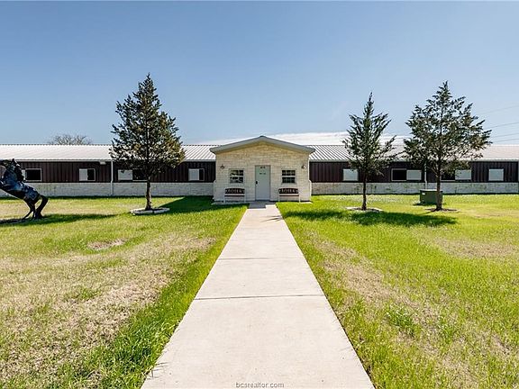 2nd image of 4045 Golden Eagle Dr