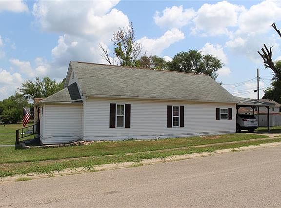 2nd image of 800 N Desloge Dr
