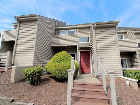 2nd image of 1418 Bradley Dr #2B-2Ba