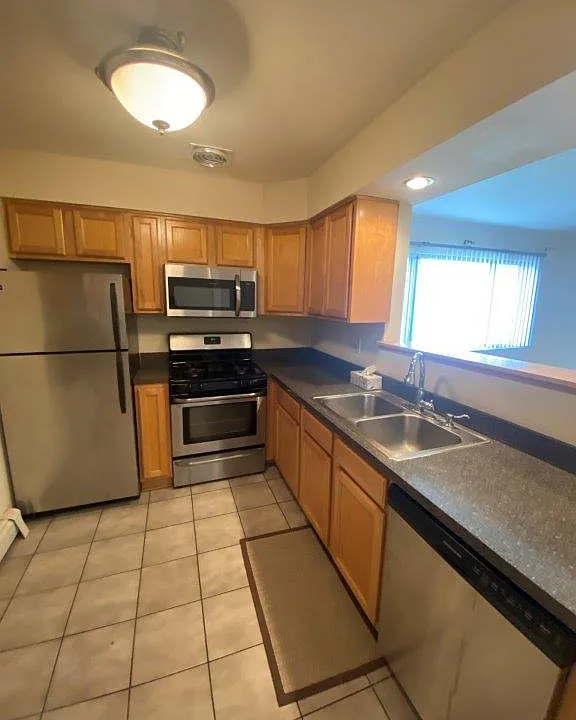 205 W Miner St #4
