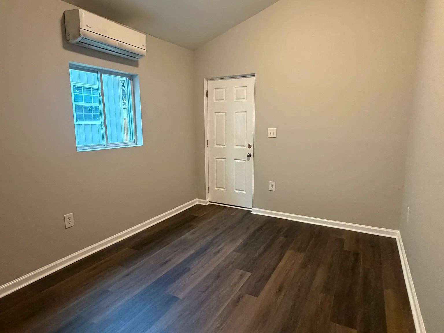 3 bed, 1071 sqft, $1,300 — Photo 4