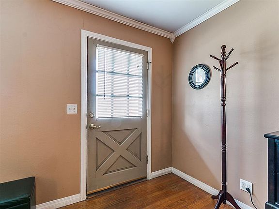 4th image of 3020 NW 70th St