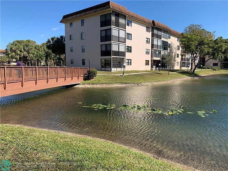 1st image of 4960 E Sabal Palm Blvd APT 414