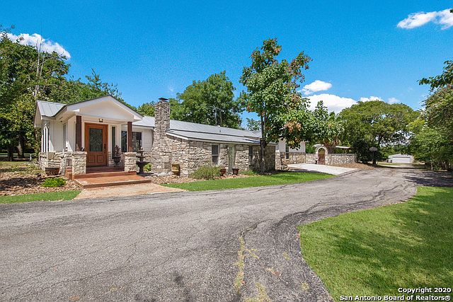 1st image of 522 Oak Park Dr