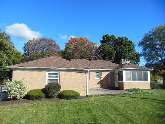 2nd image of 628 N Oak Knolls Ave