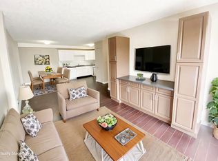 127 13th Ave SW, Calgary, AB T2R0J9