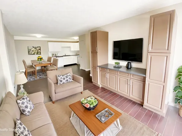 127 13th Ave SW, Calgary, AB T2R 0J9