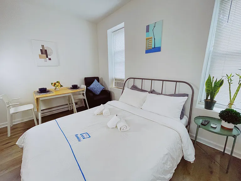 1725 Bainbridge St #2F — Photo 9
