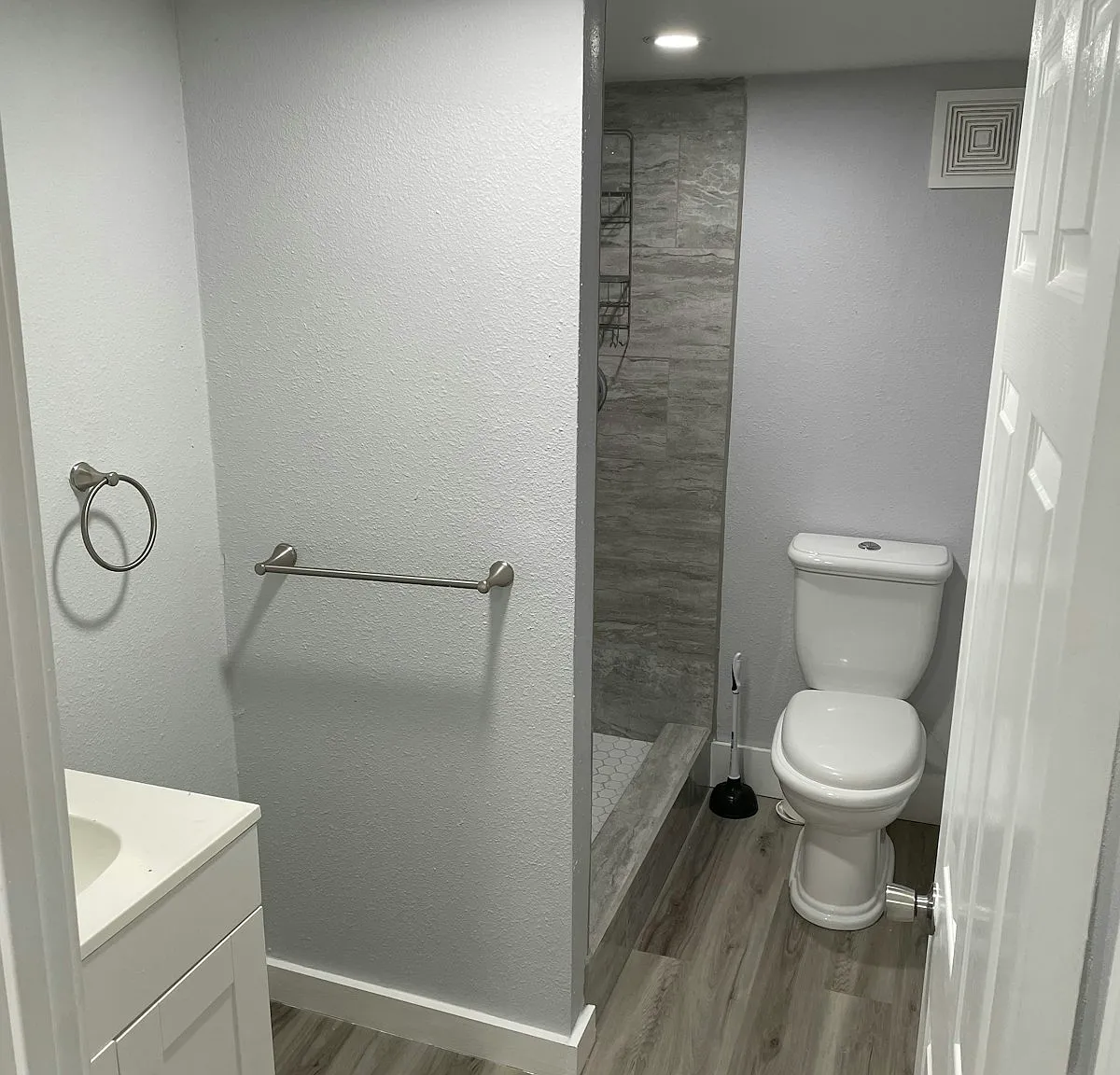 1322 Avenue L, Unit 6 — Photo 4