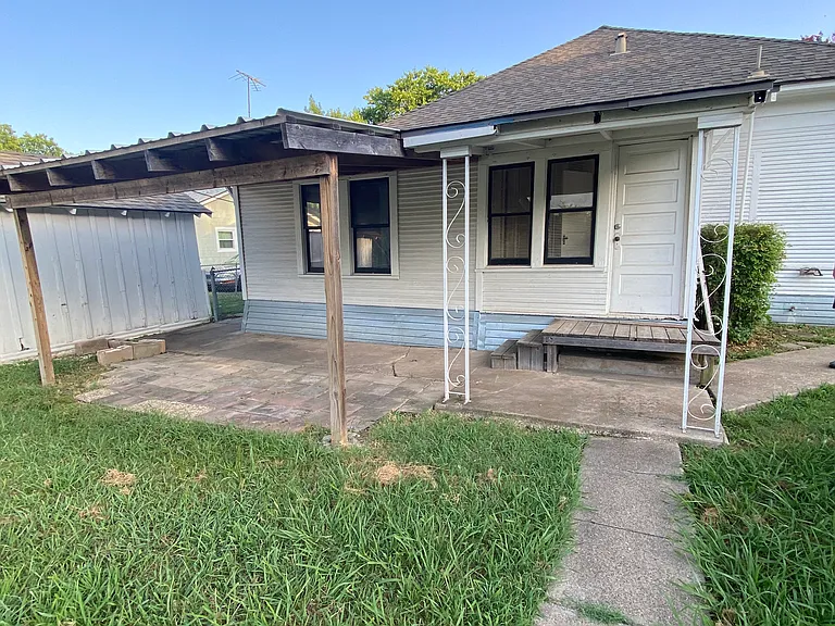710 W Erwin Ave — Photo 20