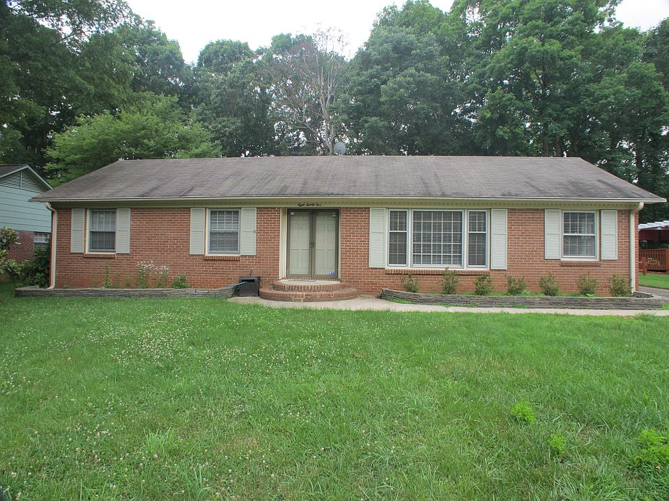 1st image of 825 Eaglewood Ave