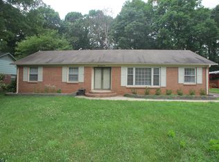825 Eaglewood Ave, Charlotte, NC 28212
