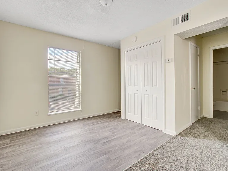 Ashley Chase Apartments — Photo 5