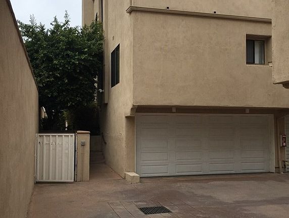 4th image of 515 N Gertruda Ave Unit 1