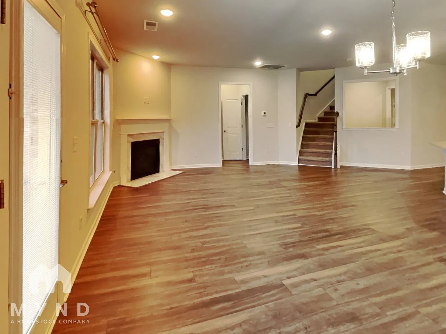 5 bed, 3.0 bath, 2744 sqft, $3,395 — Photo 2
