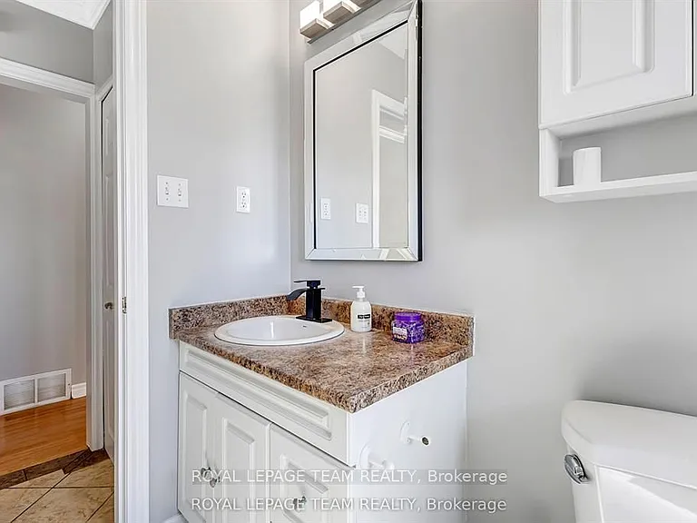 925 Moorvale St #UPPER — Photo 22