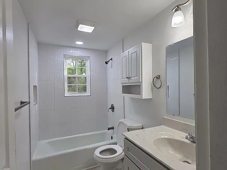 2532 Sourwood Dr — Photo 8