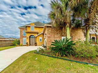 1007 Woodview Dr, Morgan City, LA 70380