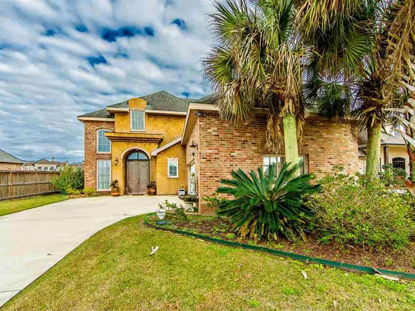 1007 Woodview Dr, Morgan City, LA 70380