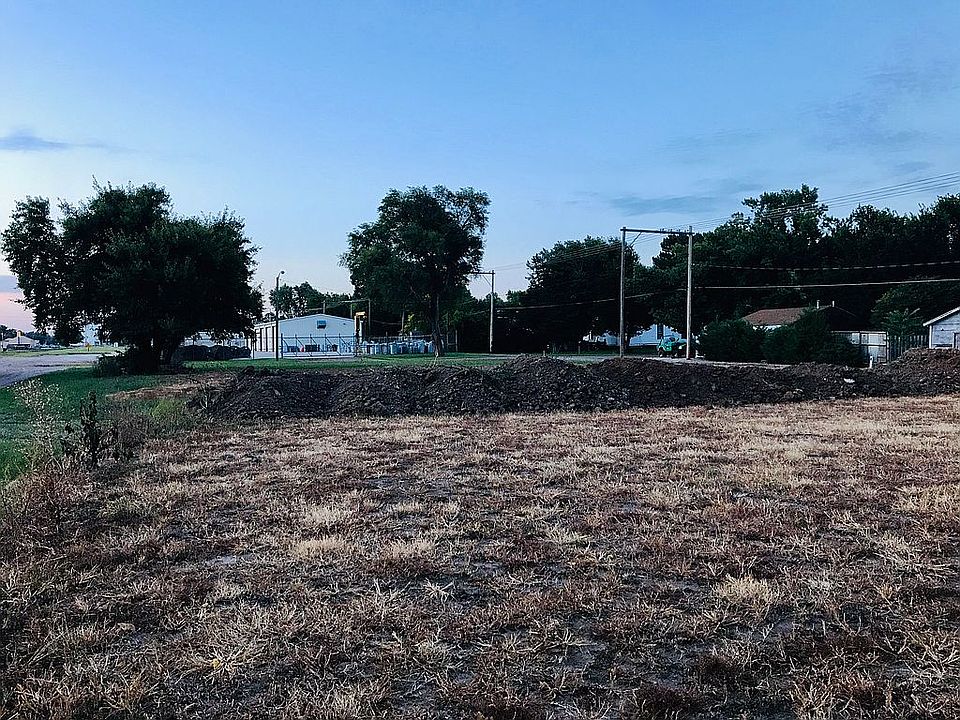2nd image of W Bishop St