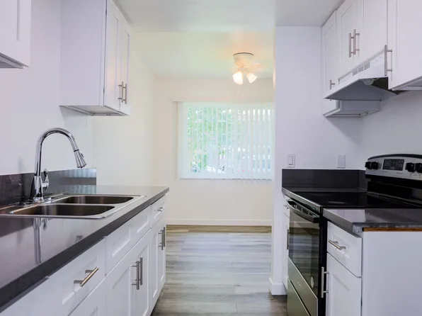 2709 S Baker St, Santa Ana, CA 92707
