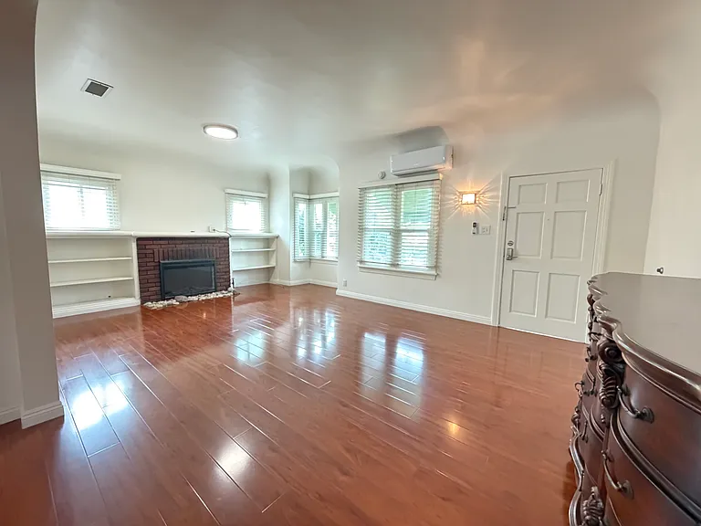 6354 Lemon Ave — Photo 5