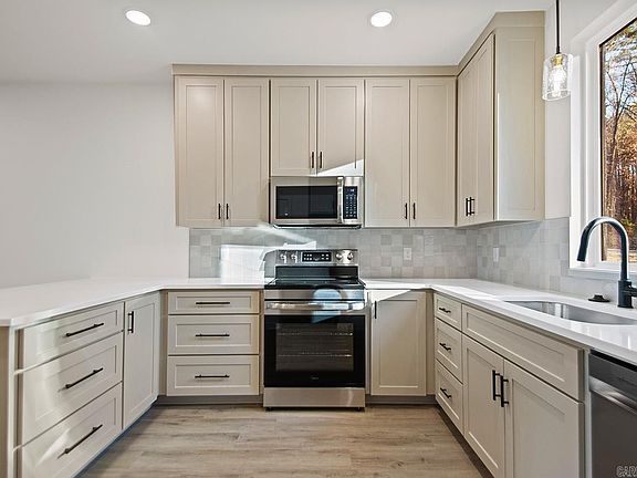 2nd image of 2104 Junior Deputy Rd