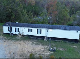 51 Cherokee Mountain Rd, Flat Lick, KY 40935
