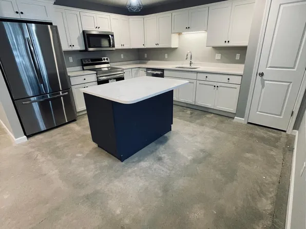 1267 Tilghman St APT 2, Emmaus, PA 18049