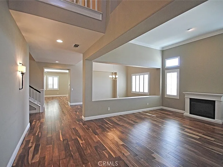 28406 Falcon Crest Dr — Photo 3