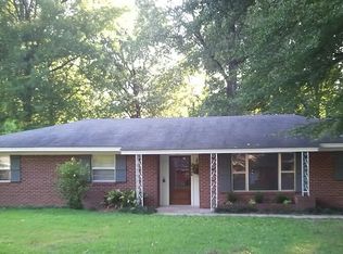 703 Cottonwood Dr, Starkville, MS 39759