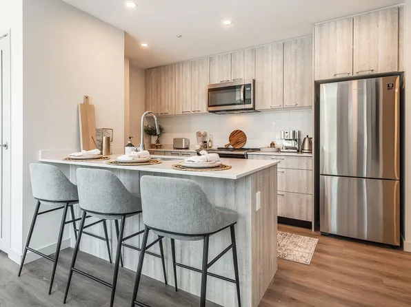 The Beacon at 1400 Quadra, 1400 Quadra St, Victoria, BC V8W 0G4