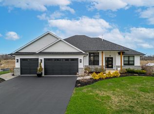 9933 Whisper Ridge Ln, Belvidere, IL 61008
