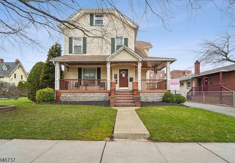 44 Elm St #2 — Photo 1