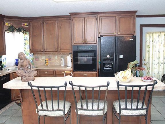 3rd image of 4210 Riverlake Way