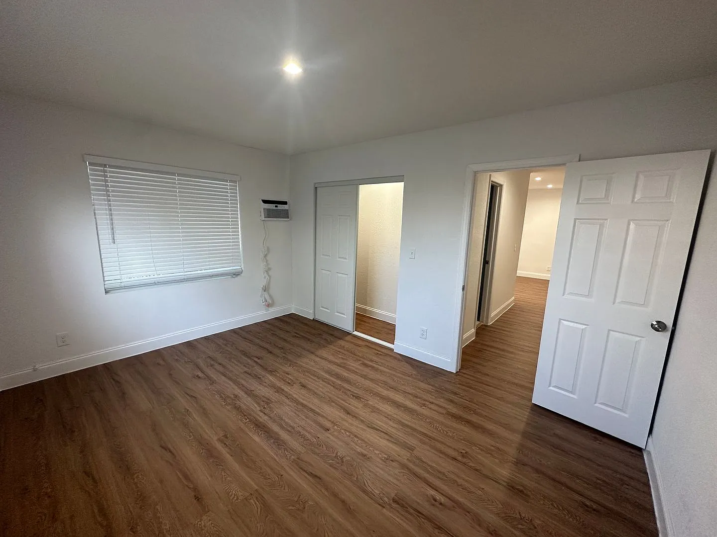 2034 Washington St — Photo 2