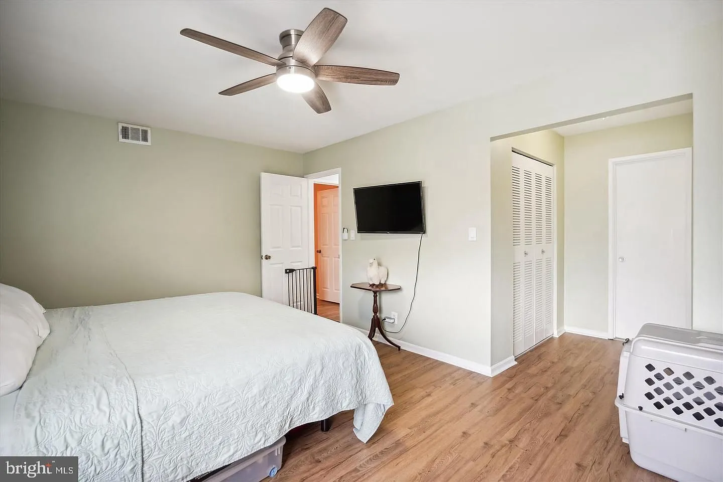 3 bed, 2.0 bath, 1475 sqft, $2,650 — Photo 2