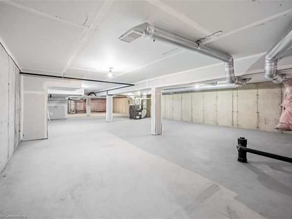 130 Daylily Ln, Kitchener, ON N2R 0L7