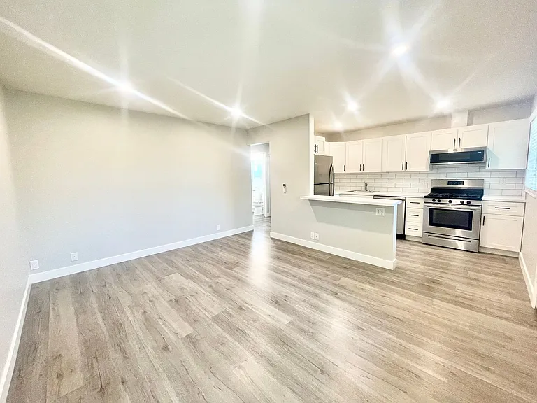 The Alterra: Beautiful One-Bedroom Apartments in the Heart of Downtown Walnut Creek — Photo 22