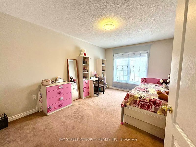 Richmond Hill Townhouse for rent - 4 Bedrooms — photo 19