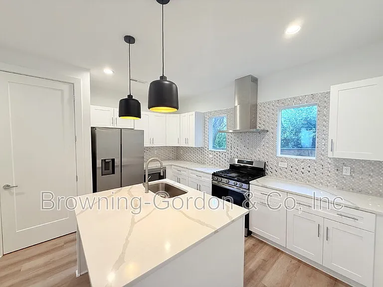 805 Cherokee Ave #4 — Photo 6