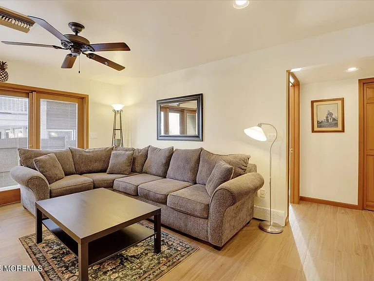 8 Ortley Ave — Photo 25