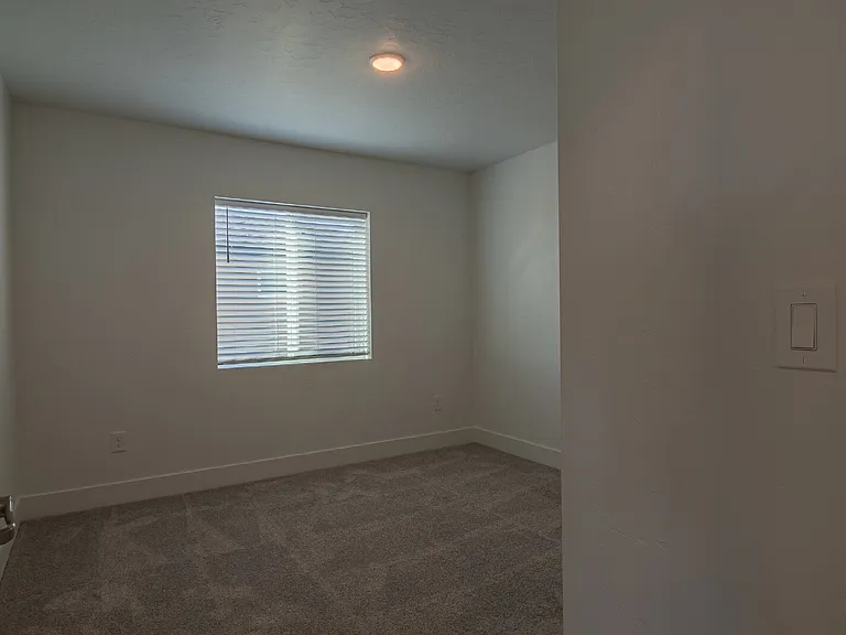 8238 W Fern St — Photo 23