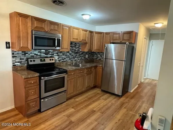 5 B Wintergreen Lane, Whiting, NJ 08759