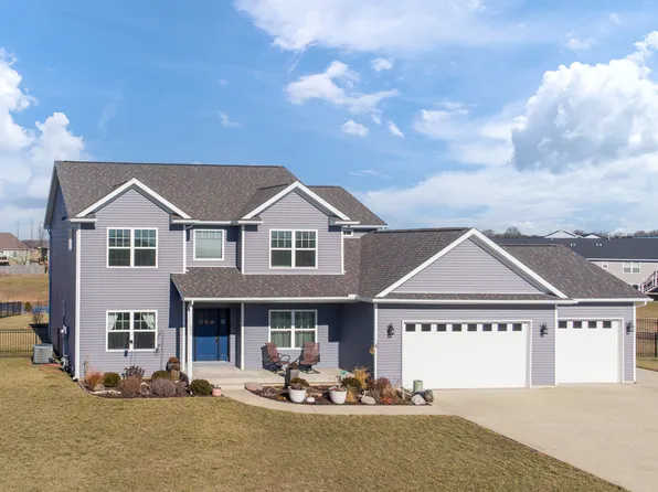 604 Prairie Meadows Dr, Heyworth, IL 61745