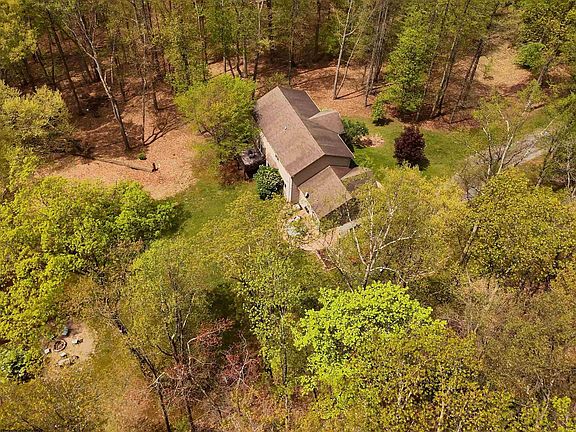 5th image of 649 Sassafras Dr