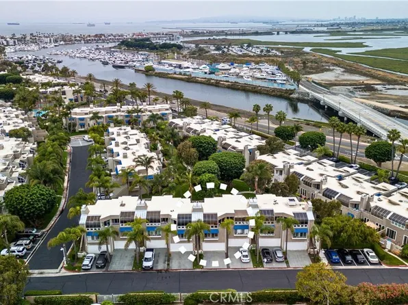 16061 Surprise Ln, Huntington Beach, CA 92649