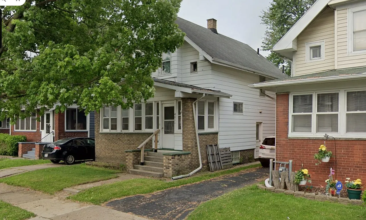 3 bed, 1.0 bath, 1191 sqft, $1,375 — Photo 1